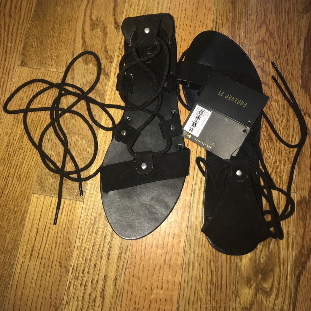 NEW WITH TAGS black lace up sandals